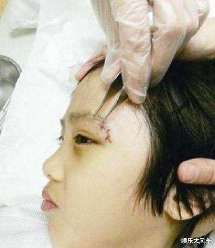 费曼|吴镇宇之子费曼被调侃“搞笑男”,与同龄人做对比,回复令人心疼