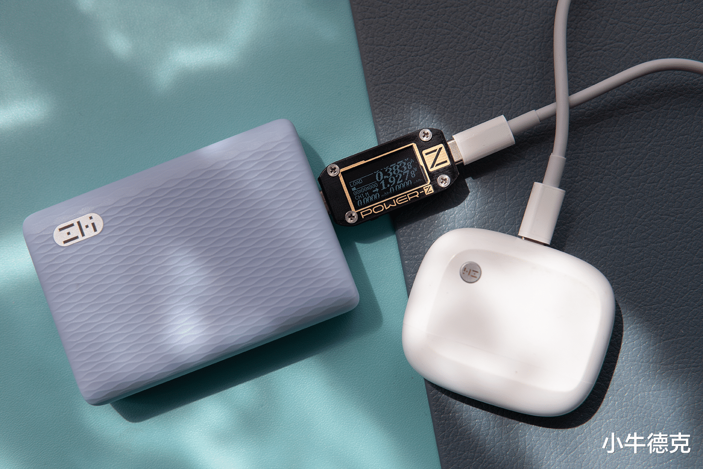 移动电源|巴掌大小,一手掌握,可一次充三台设备的高颜值移动电源