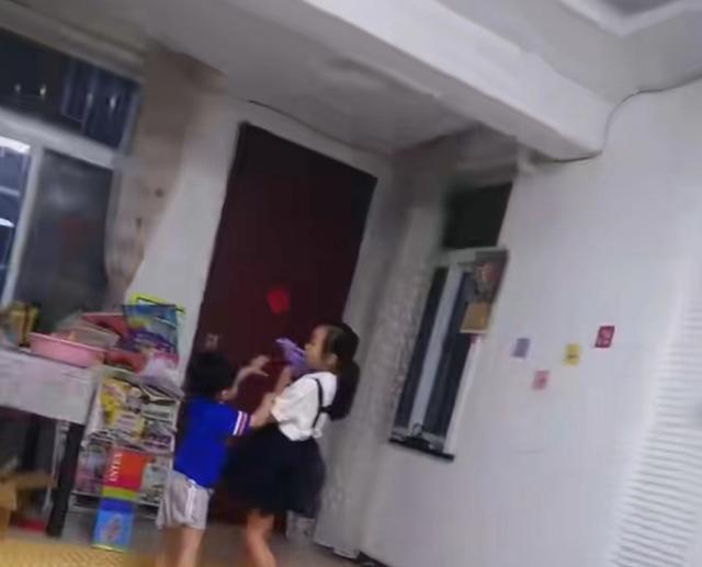 景甜|田静父亲分享带娃日常:悦悦跳舞,奇奇卖萌,温馨又可爱