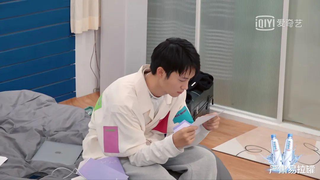 盲盒|谈恋爱总有千般委屈,万般烦恼