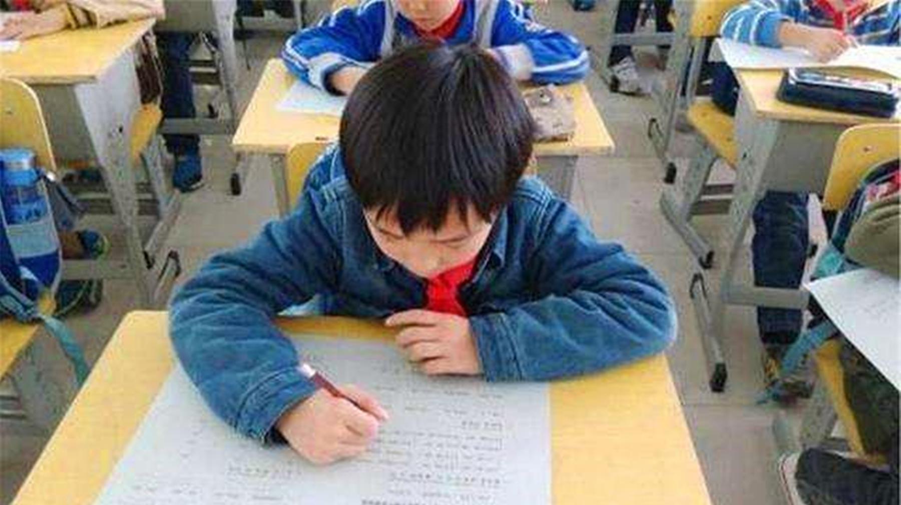|33岁高考状元毕业9年，蜗居在家啃老，对父母亲戚闭门不见