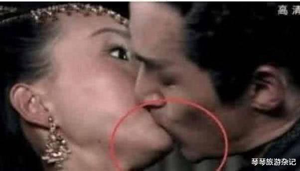 穿帮镜头|最尿性的穿帮镜头,抗日神剧真是难为咱大妈了,导演长点心吧