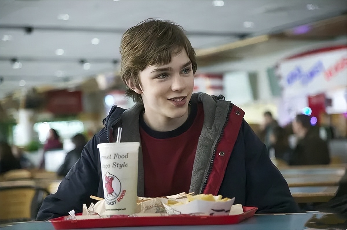 电影|当今好莱坞叱咤风云的明星，有谁知道，他们原来都是童星出身