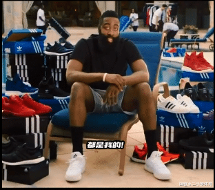 |在高强度的NBA比赛里，NBA球员一双篮球鞋通常会穿多久呢？