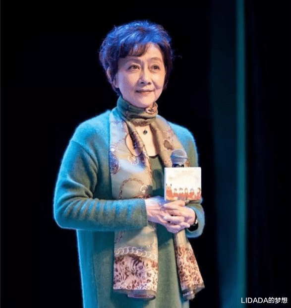 黄梅莹|著名演员黄梅莹：命运坎坷，凭《渴望》走红，与小两岁初恋丈夫相守到老