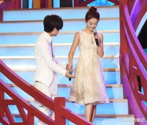 王小海|玖月奇迹罕见合体露面，王小海笑得很勉强，二人疑因事业复合