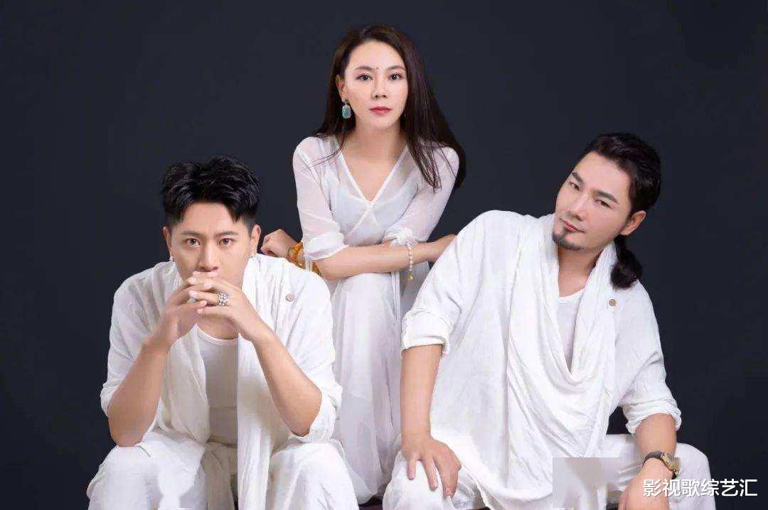 星光大道|星光大道开场曲阿依莫谁唱的？