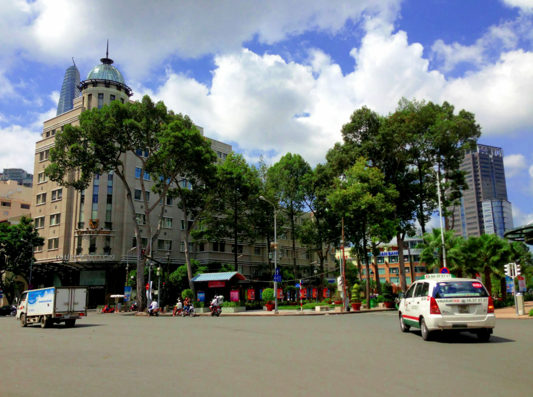 胡志明市|看过这个地位等同上海号称东方巴黎的城市，才知江苏多富