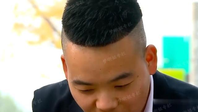 购房置业|月薪3000美女相亲，要求月入2万交自己保管，全款买房加自己名