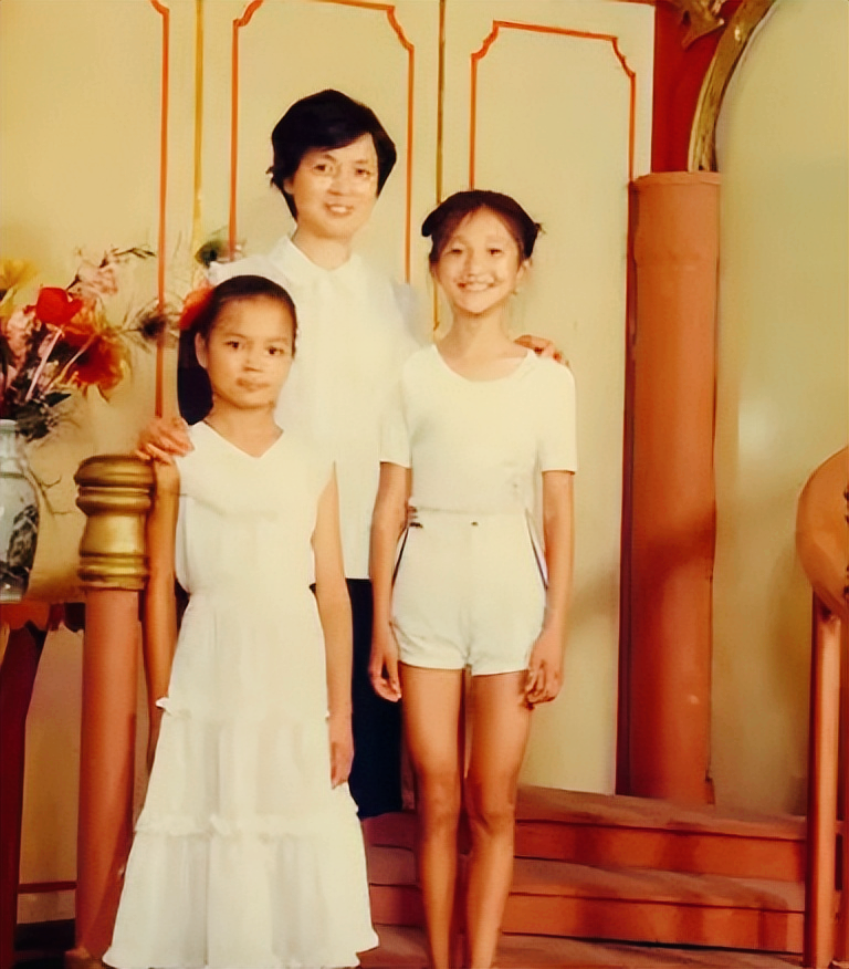 周迅|周迅:离婚让父母心痛,现在的爱情又让父母提心吊胆