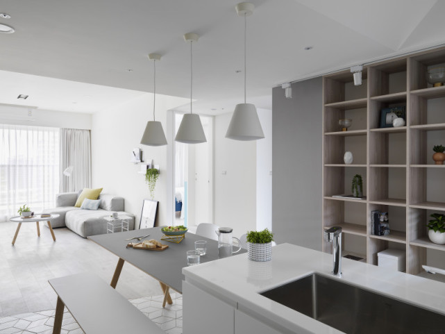 100平北欧风二居室,既有现代简约的清新自然,还舒适方便打理