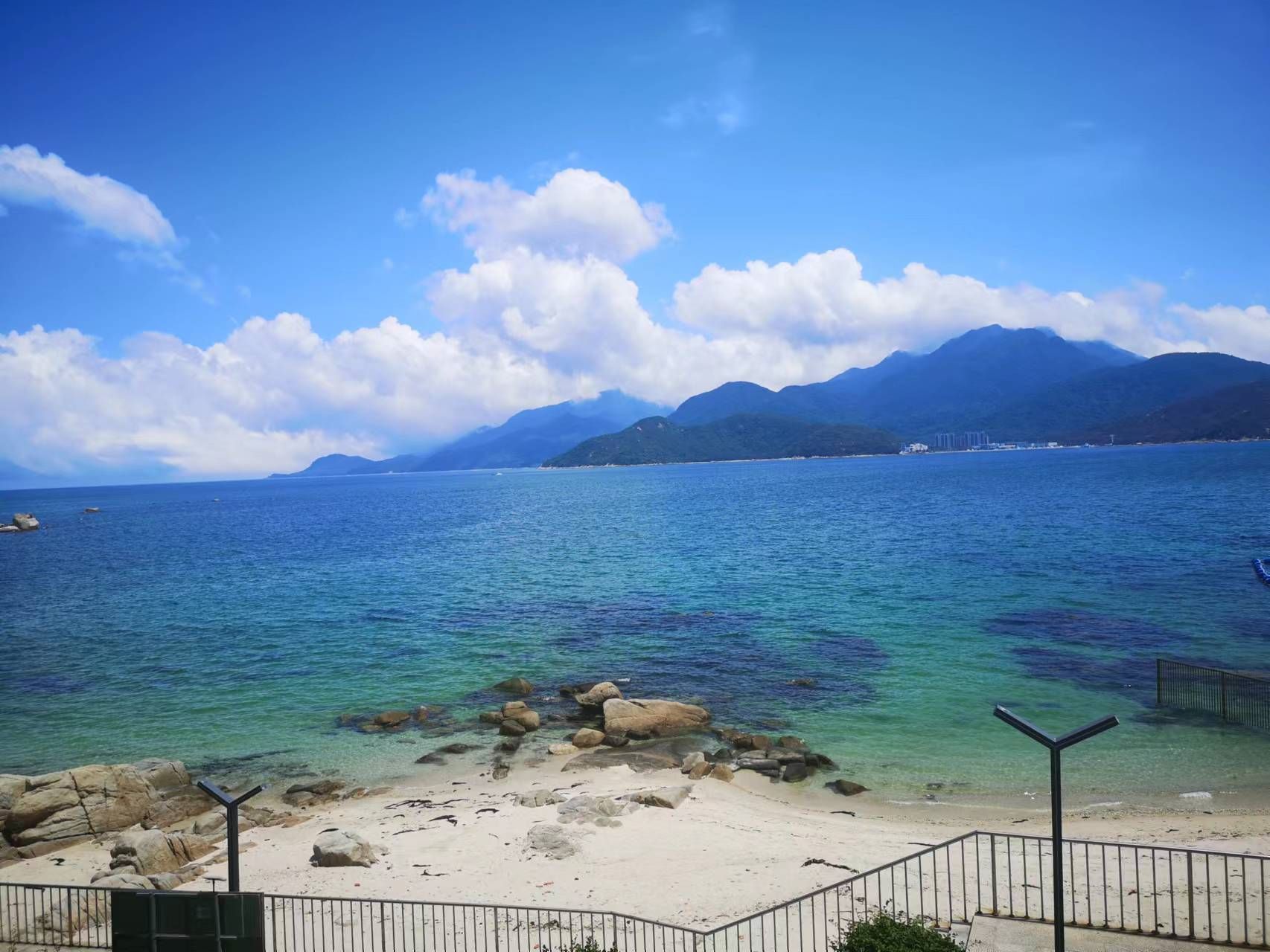 奉贤|房价有升值有贬值,我们还要不要买房吗?在哪买比较好呢?