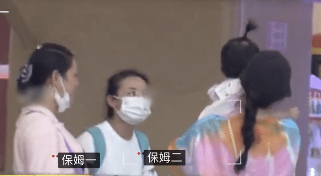 张杰|张杰谢娜合体拍广告,亲密搂腰超恩爱,三个女儿一同现身探班