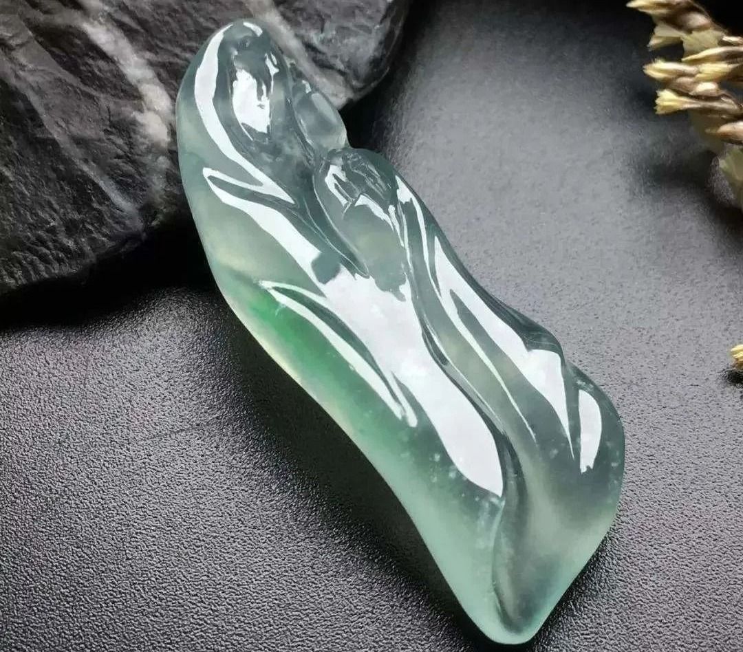 翡翠|什么是翠丝种翡翠？和金丝种翡翠有什么区别？