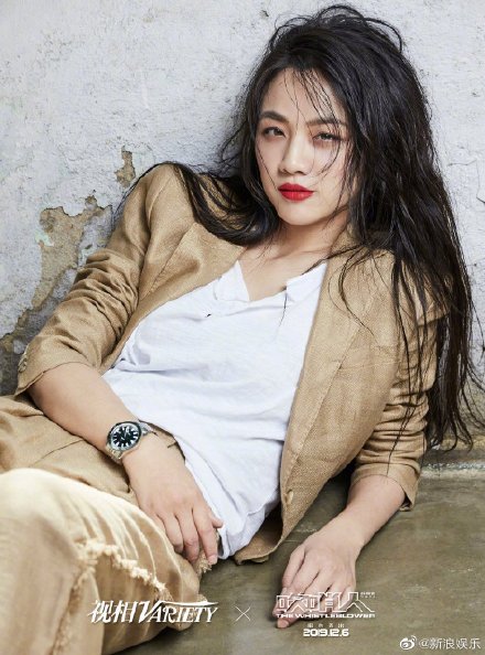 米拉·乔沃维奇|昔日女神变高龄产妇身材走钟邋遢街拍,东西方女星怀孕都有辛酸泪