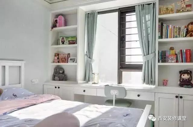 利用窗户定制超级书桌，这样做更好