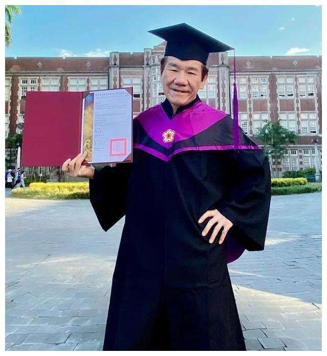 孙悦|“消失”的歌手:县城走穴、直播卖惨、不修边幅,选择决定命运