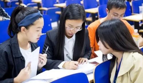 教师|在职教师晒出“真实收入”，金额引发热议，怎么和想象不太一样？