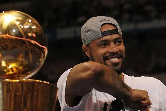 欧冠|姚明进入NBA的“导师”，内线防守悍将泰森-钱德勒去哪了？