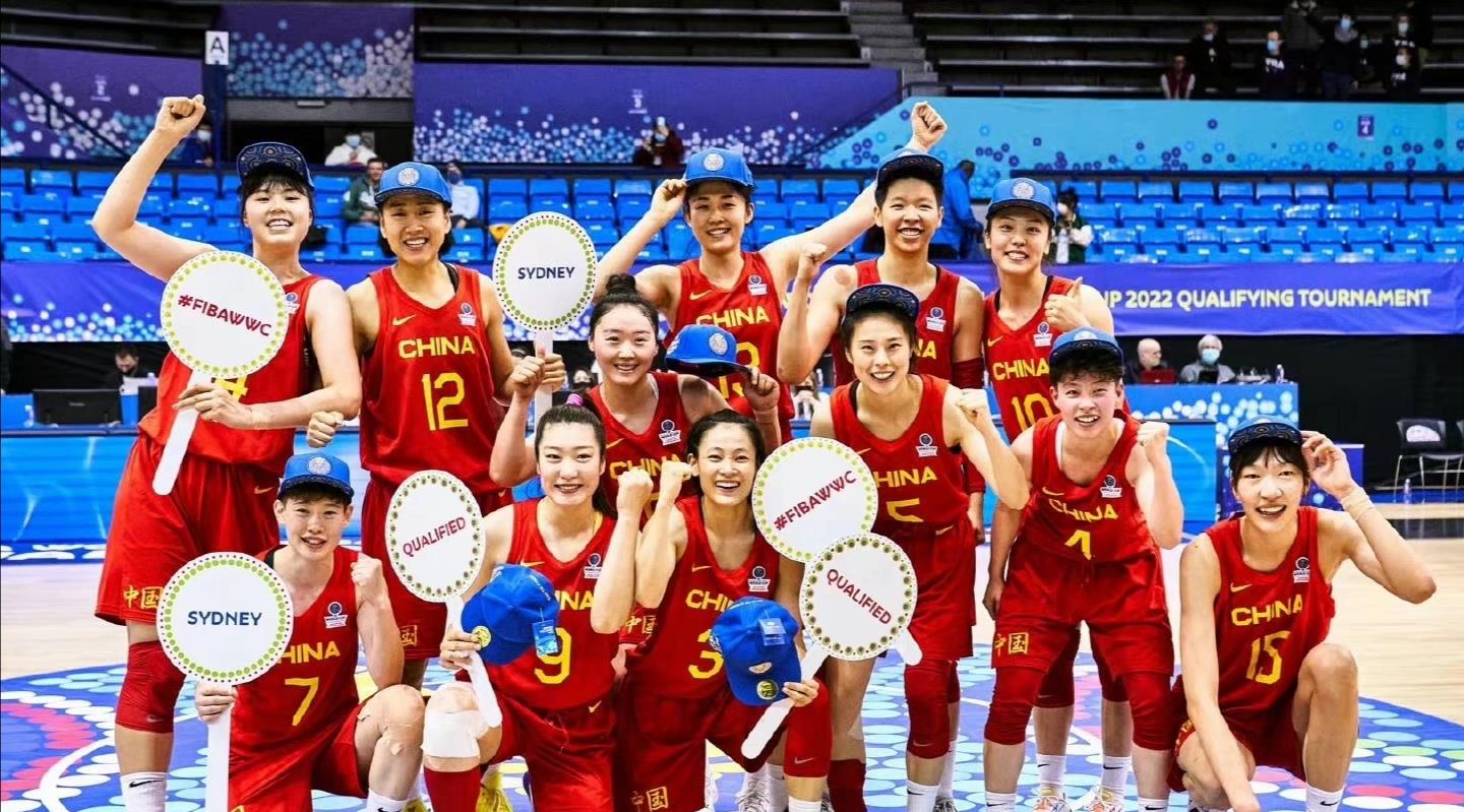 詹姆斯·哈登|女篮杀入世界杯！李月汝20+10，黄思静准三双，终于克服末节崩盘