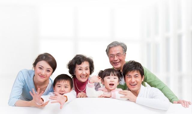 电影|56岁阿姨因女儿一番话，离家出走，独自一人全国自驾游