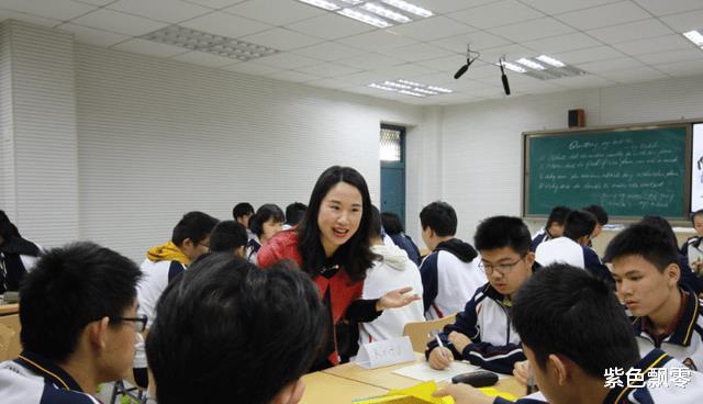 教师|取消非师范生呼声渐高，反对声引热议，官方回应让师范生开心不已