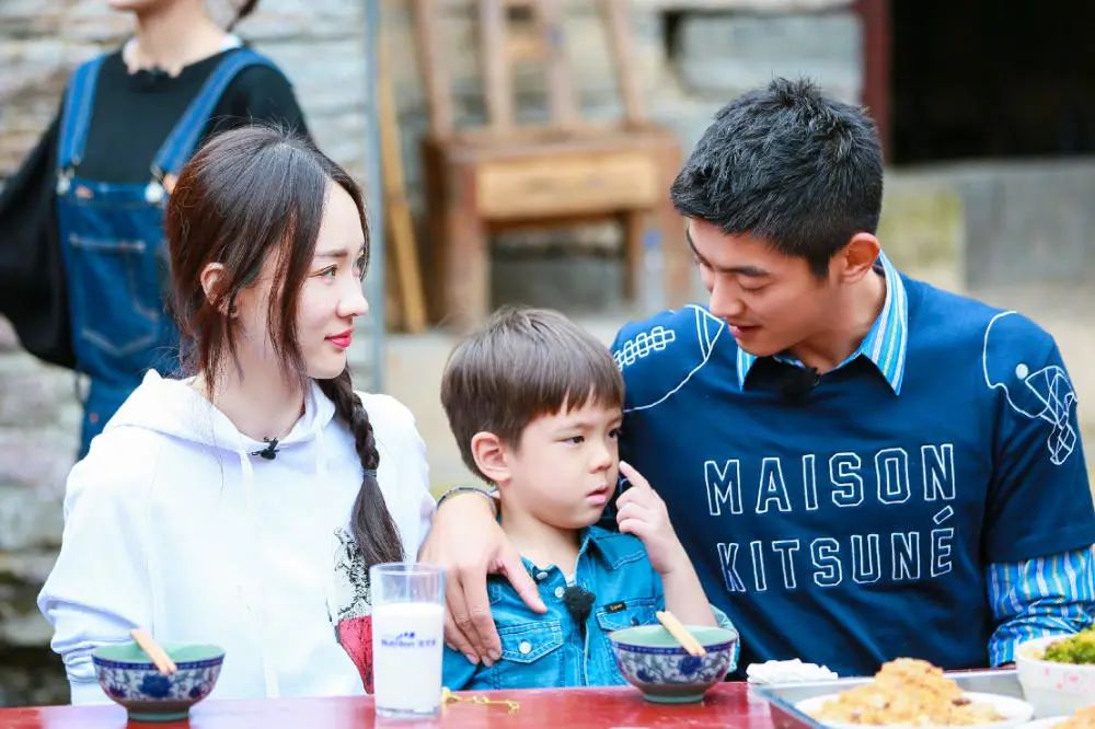 袁咏仪|求求你俩，别秀了