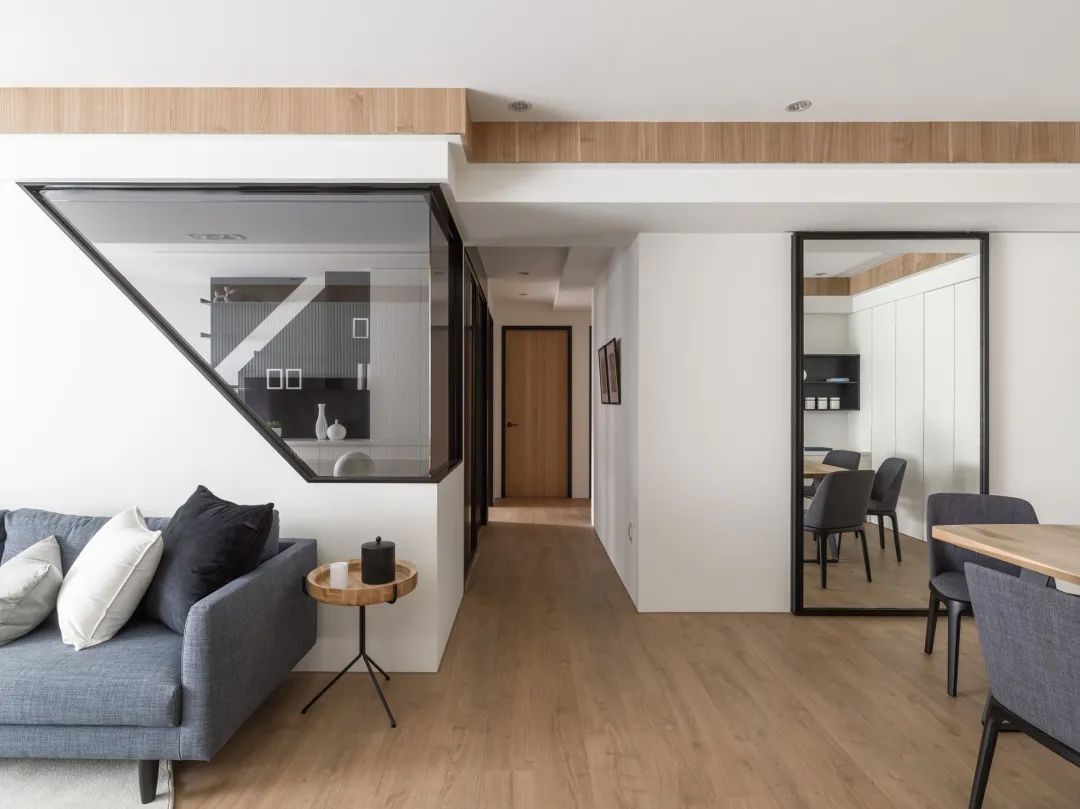 带大家看一套118平米的三房,装修得简洁素雅,干净明亮!