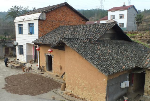 别墅|住房旁边有坟墓，会有哪些影响？做不好定然有灾难缠身！