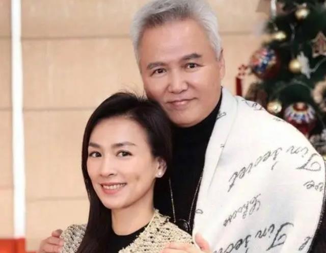 张庭|张庭昔日给员工“洗脑”台词，一天只花10块钱，出门只坐保姆车