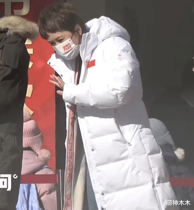 春晚|春晚私服秀又来了:邓超沙溢穿万元高奢,赵丽颖平价裤子太接地气