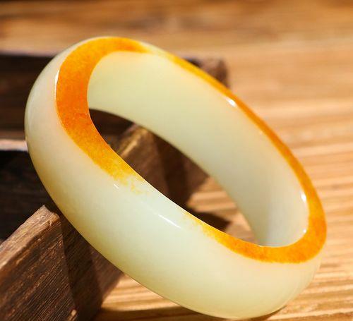 |注意,这几种和田玉手镯千万不要买!