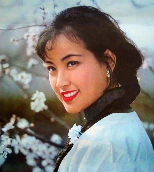 刘晓庆|陈国军：两段失败的婚姻，49岁三婚娶傅丽云，两个儿子成他骄傲