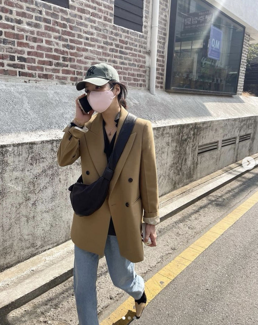 正义联盟|蔡琳晒单亲家庭的日常,与儿子用渔网互相罩住头,嬉笑打闹像朋友