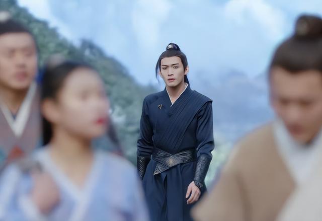 月歌行|《月歌行》属于浪漫仙侠设定，描述甜燃的爱情故事，对观众吸引力很强