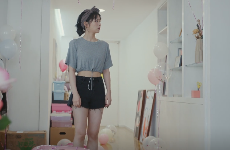 海清|冲海清看《张卫国的夏天》,却被25岁女配惊艳了,妥妥的酒窝女神