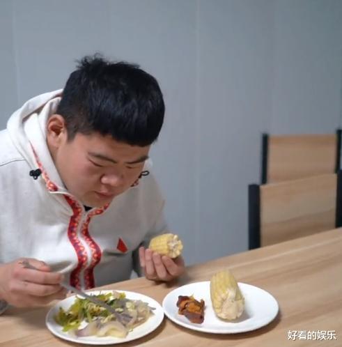 “中国第一胖”王浩楠，体重反弹后转行干吃播？网友：不务正业