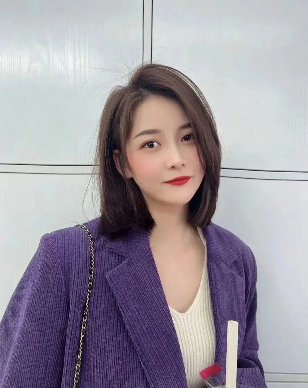 最美发型 天冷了，是该换换发型了，17款最美发型送给你