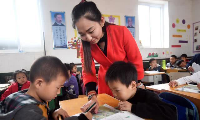 博士后|深圳教师待遇下降，报名人数“断崖式”下跌，终究还是抵不过现实