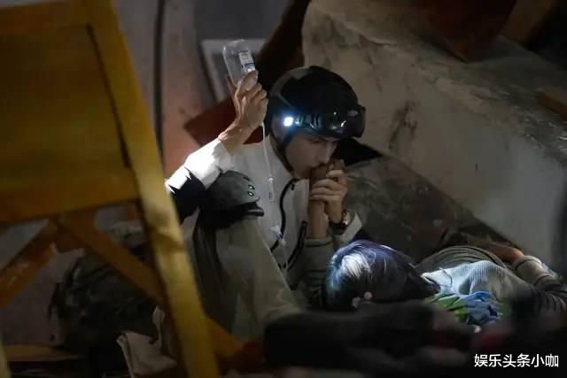 蔡宇萧|国民cp再合作，男主瘦成皮包骨？