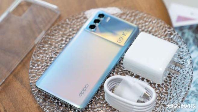 OPPO|OPPO中端市场新机要来了，骁龙870+5600毫安电池，背刺小米？