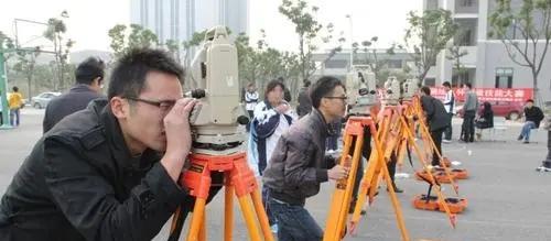 教师|中考落榜生迎好消息,职校将提高入职门槛,“双师型”教师更吃香