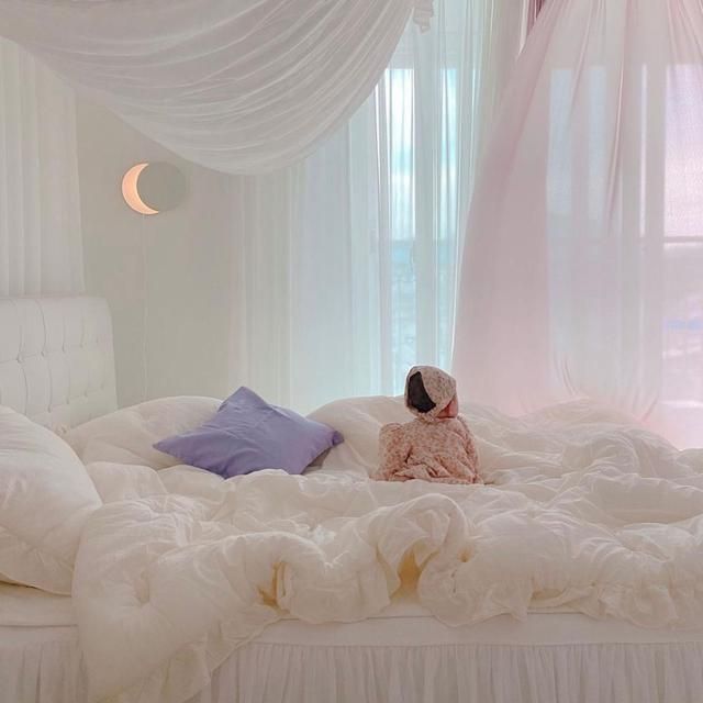 参观完她家,才知什么叫“高级美”,全屋大白墙,竟没有一点俗气