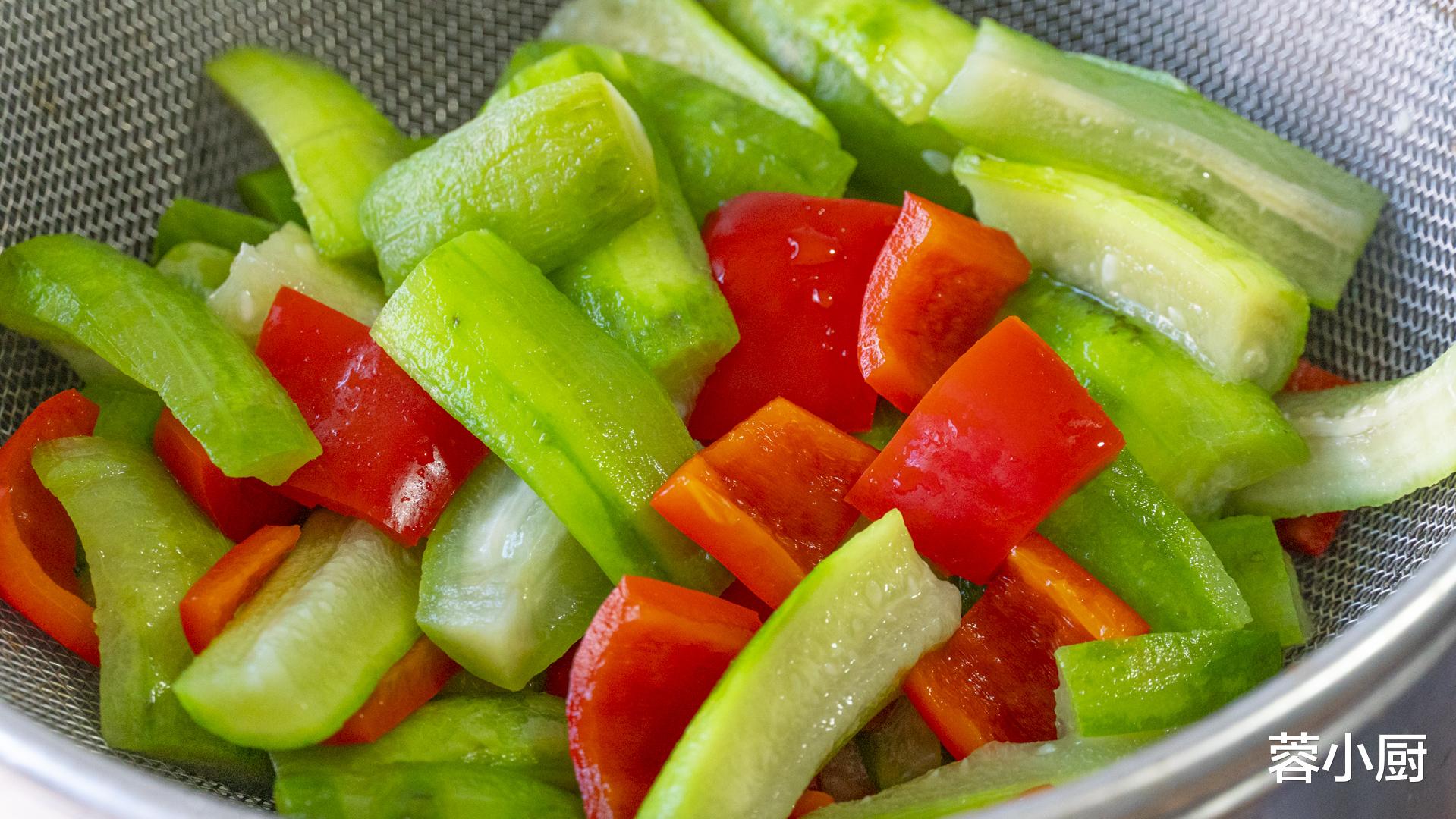 水果|秋天,女人要多吃4道菜,维C含量极高,营养防秋燥,皮肤好不显老