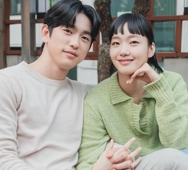 最佳情侣|《2022 APAN》最佳情侣奖！10对韩剧CP竞争超激烈，击剑CP竟缺席