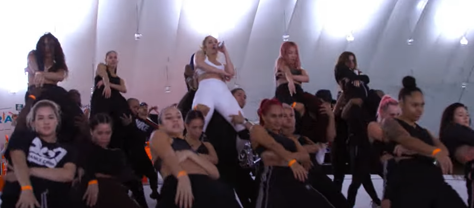 洛佩兹|纪录片《珍妮佛洛佩兹：人生中场秀》拉丁天后的演艺生涯