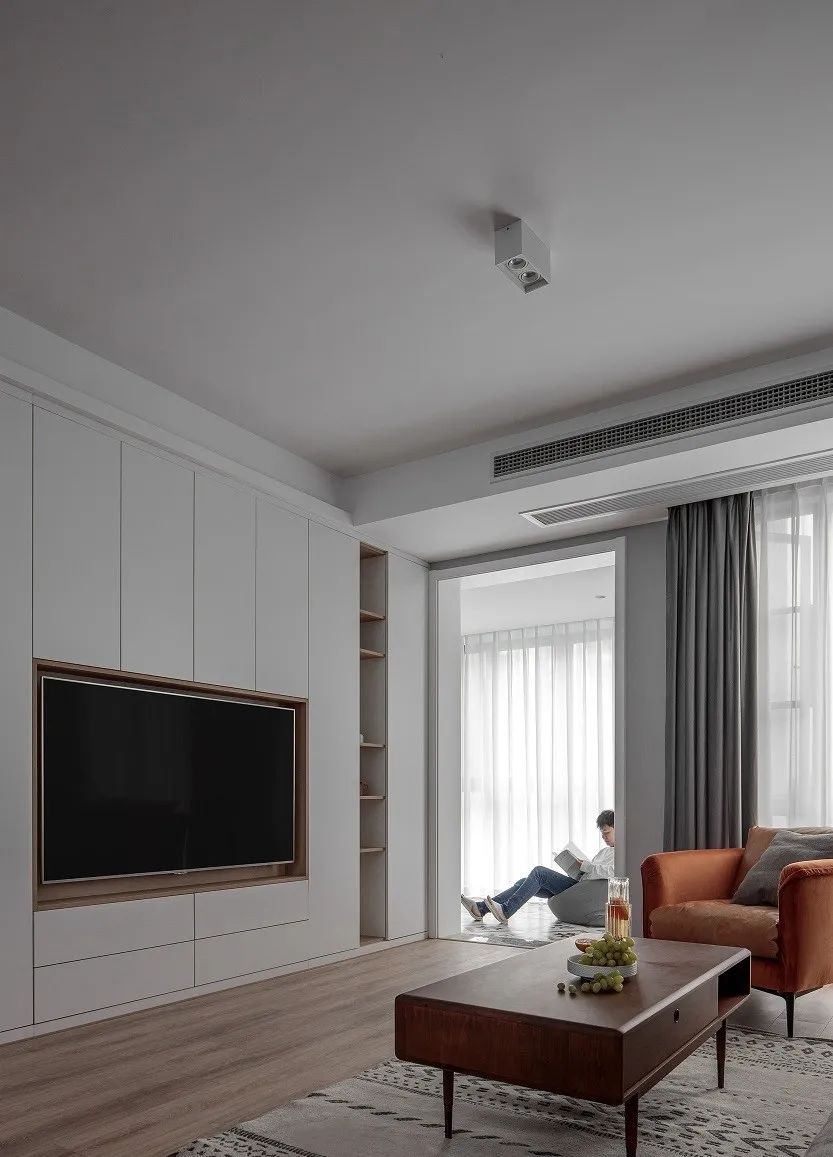 玻璃砖、复古摩登:这个120m2北欧混搭风,收纳翻番还开阔明亮!