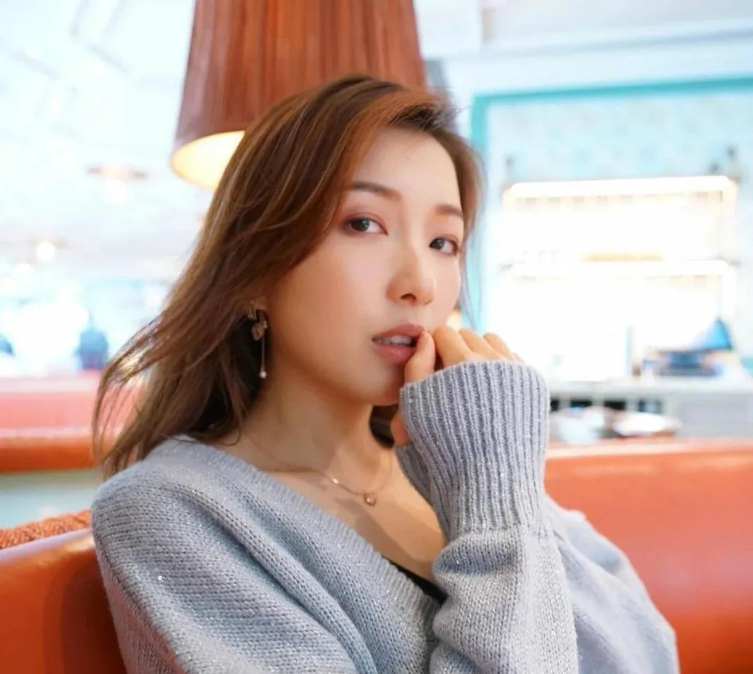 李泽楷|李泽楷：铁打的富豪，身边从不缺小女友