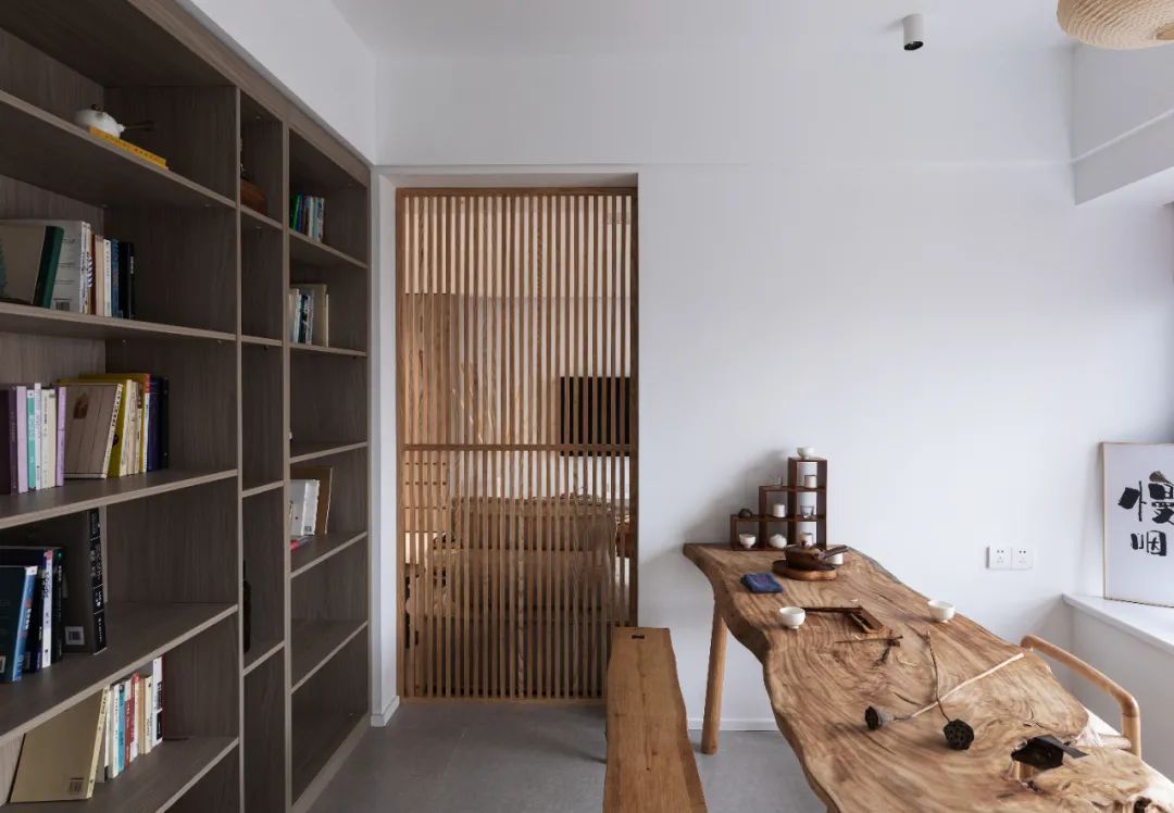 100㎡新房装修改造，兼具东方与中古气质的生活空间