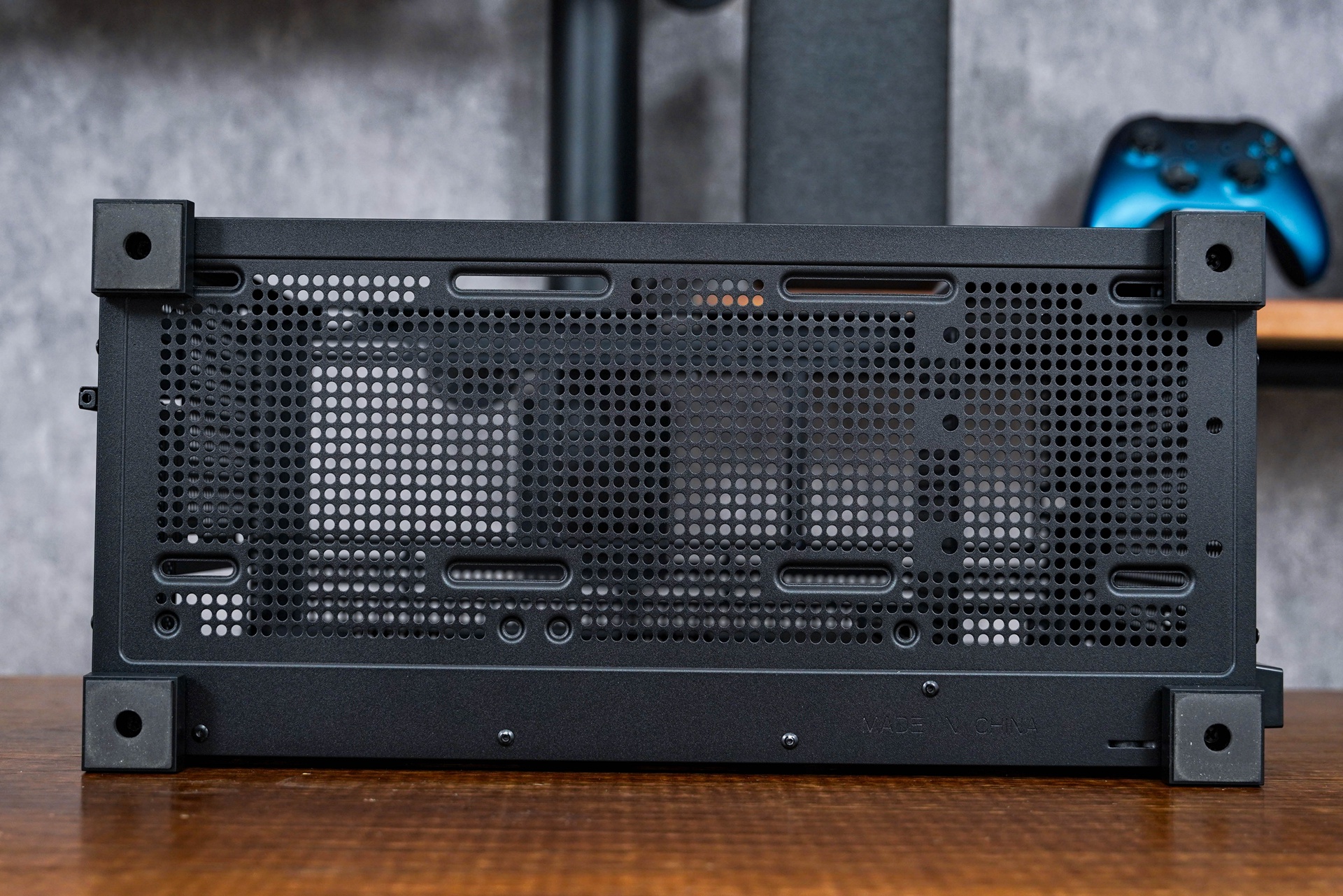 裁员|打破“行业内卷”性价比爆品,549元的JONSBO D31 Mesh装机体验